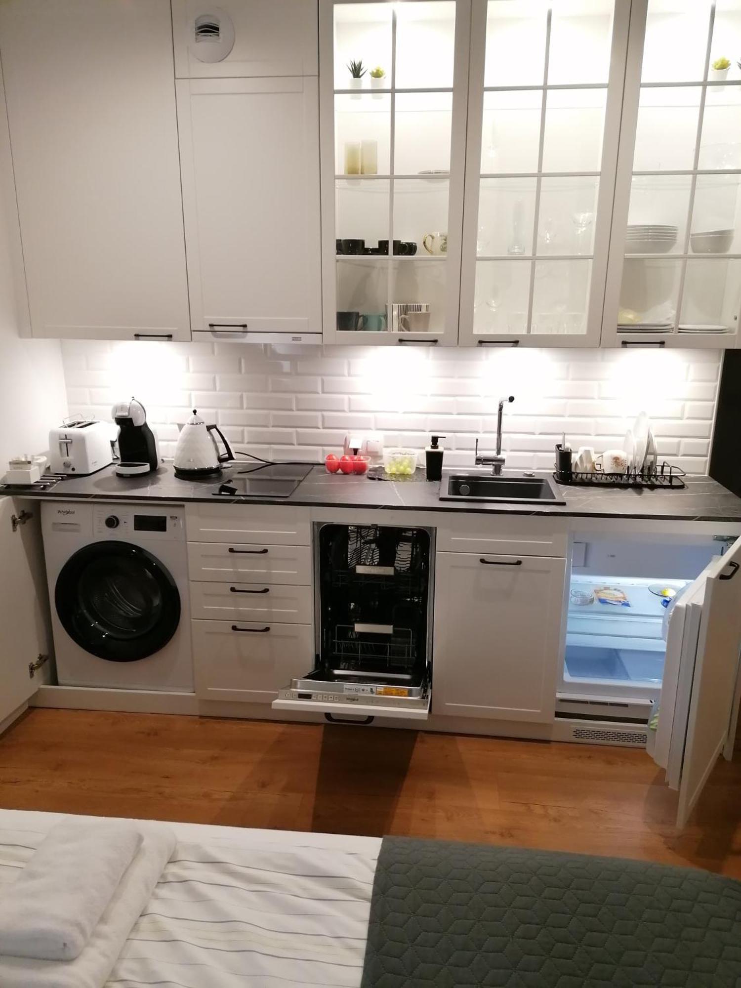 פוביירובו Pinea Apartament Z Widokiem Na Morze Z Basenem I Spa Przy Plazy מראה חיצוני תמונה