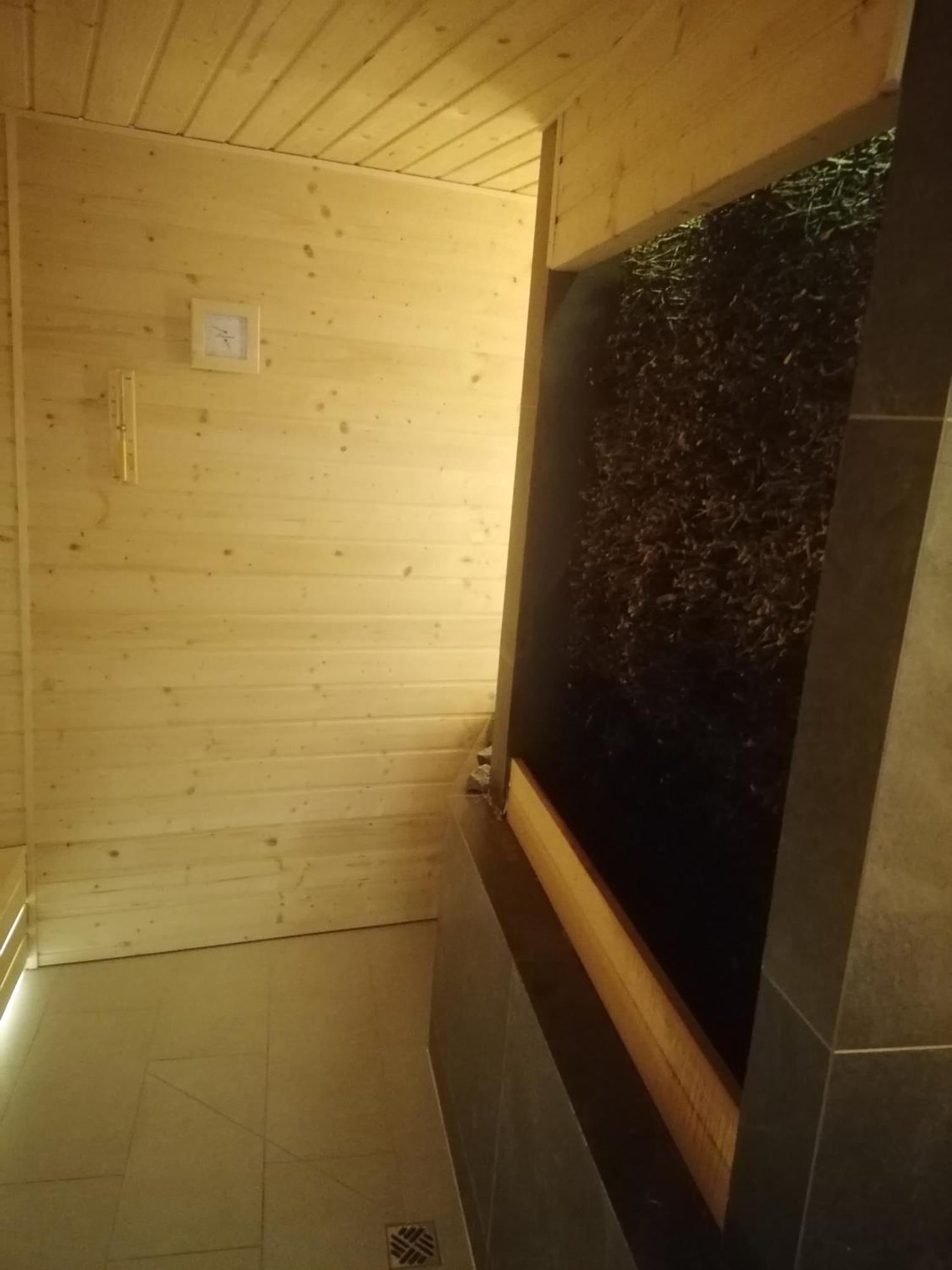 פוביירובו Pinea Apartament Z Widokiem Na Morze Z Basenem I Spa Przy Plazy מראה חיצוני תמונה