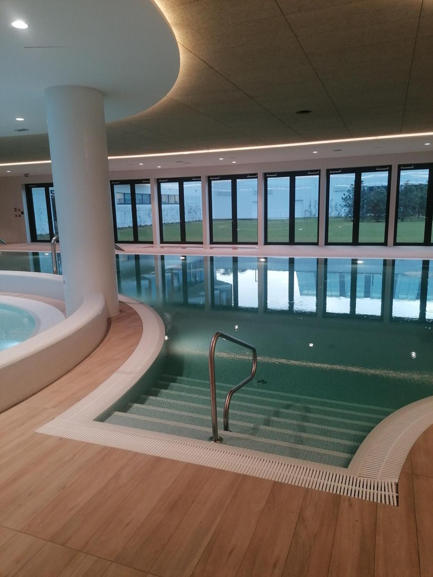 פוביירובו Pinea Apartament Z Widokiem Na Morze Z Basenem I Spa Przy Plazy מראה חיצוני תמונה