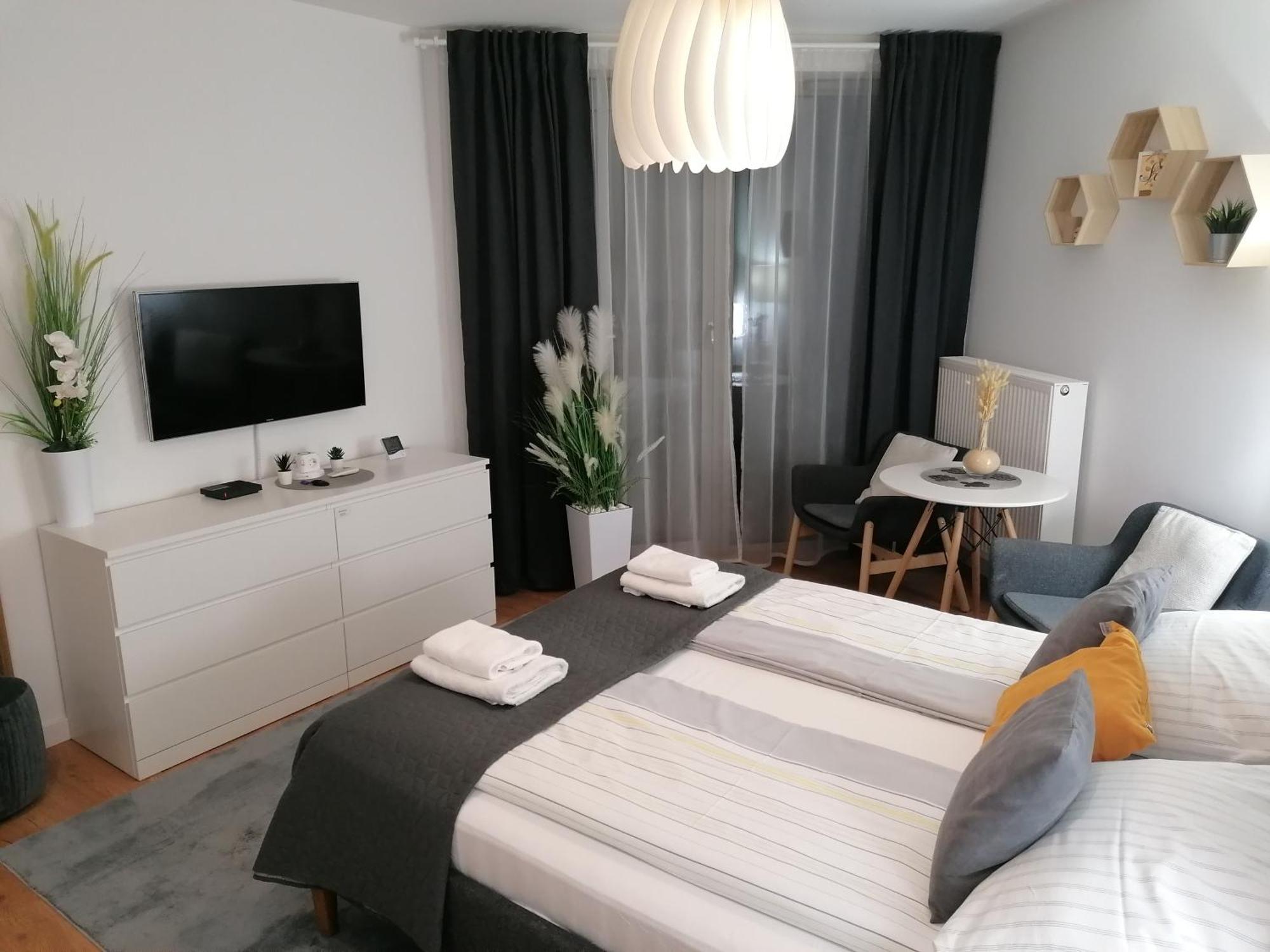 פוביירובו Pinea Apartament Z Widokiem Na Morze Z Basenem I Spa Przy Plazy מראה חיצוני תמונה